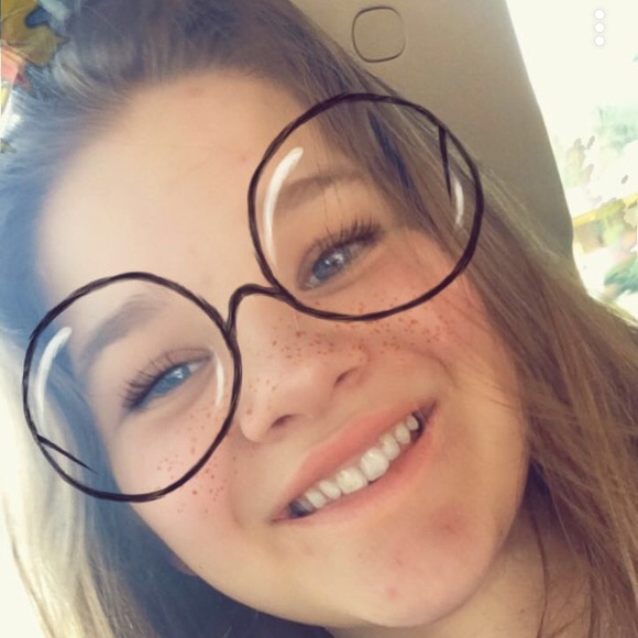 Meet your Posher, Baylee - Picture 1 of 1